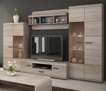 Tv m&oslash;bler i tr&aelig; look med tv bord , 2 kommoder og hylde