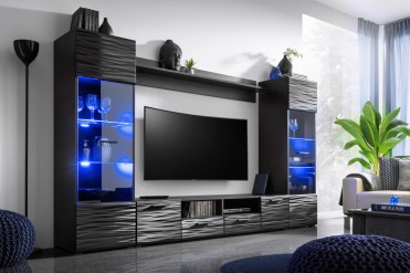 M&oslash;bler i moderne look med bl&aring; led belysning